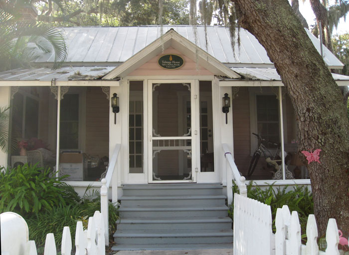 Picturesque cottages on the quiet streets of historic Safety Harbor offer a glimpse of Florida's charming past.